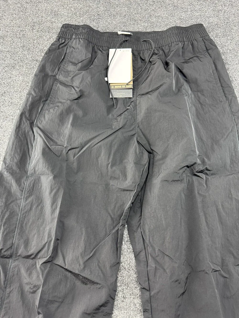 Nike Pants Womens M Black Standard Fit High Rise Move To Zero Woven Track Gym